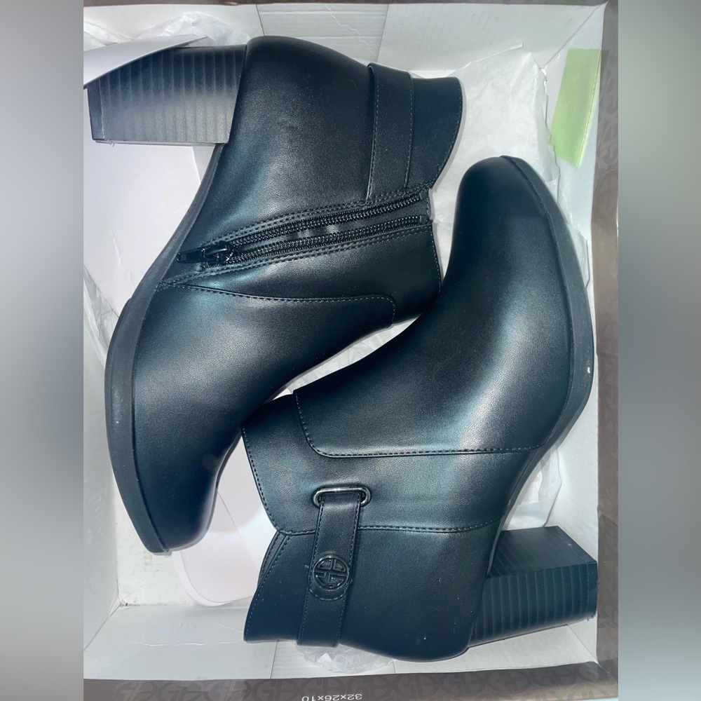 Giani Bernini ( Memory Foam ) Size 8